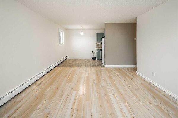 Calgary 2 bedrooms Condo Unit for rent. Property photo: 592964-3