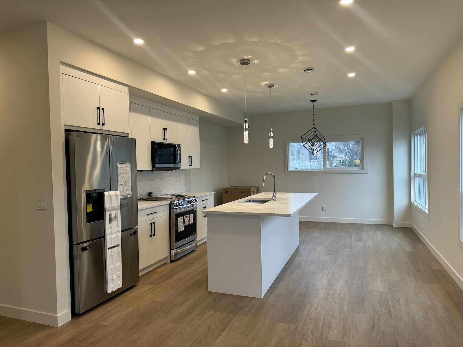 Calgary 3 + Den bedrooms Townhouse for rent. Property photo: 593049-1