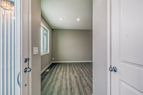 Calgary 3 bedrooms Main Floor for rent. Property photo: 593443-3