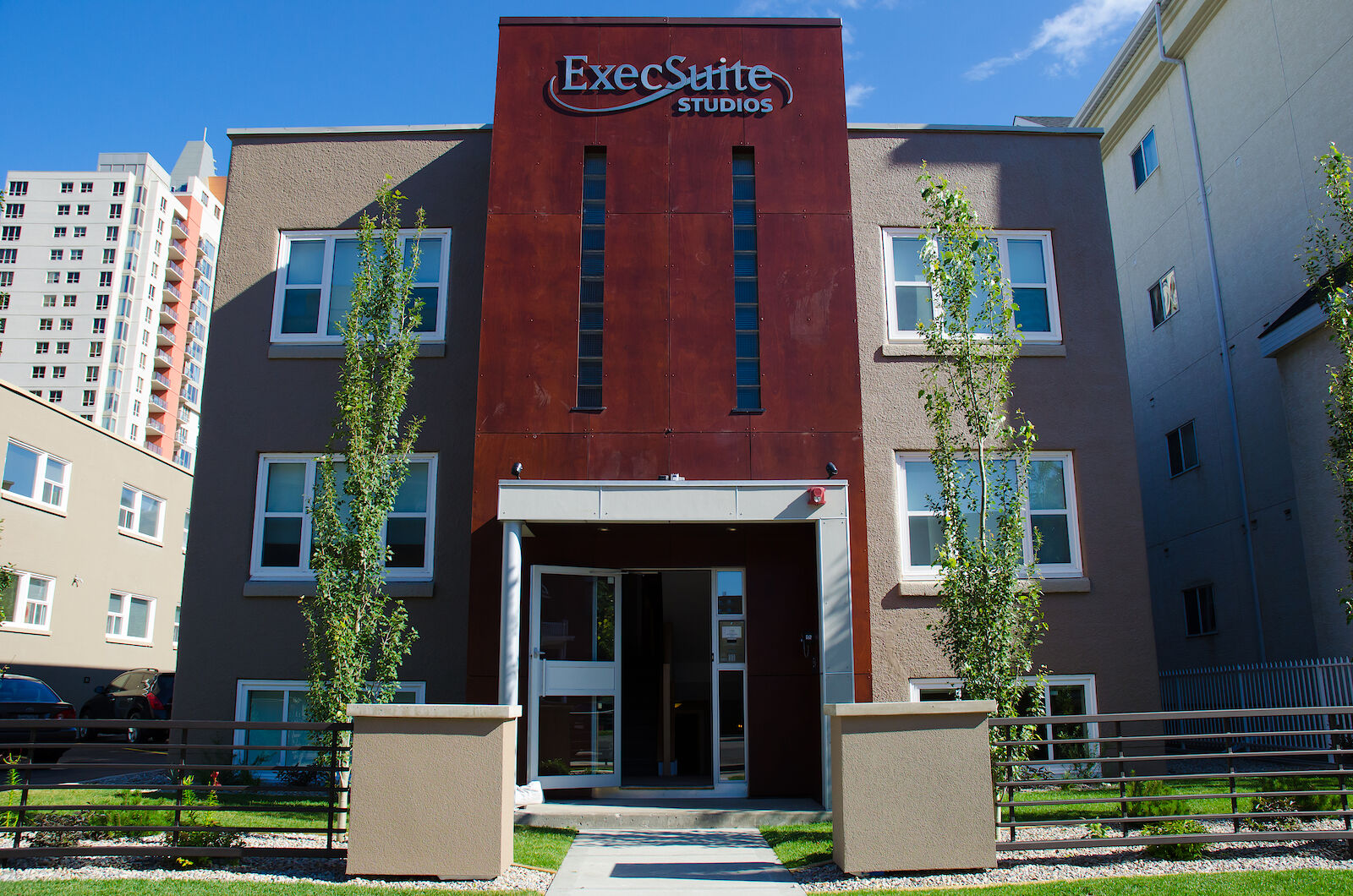 Calgary studio Apartment for rent. Property photo: 593497-1