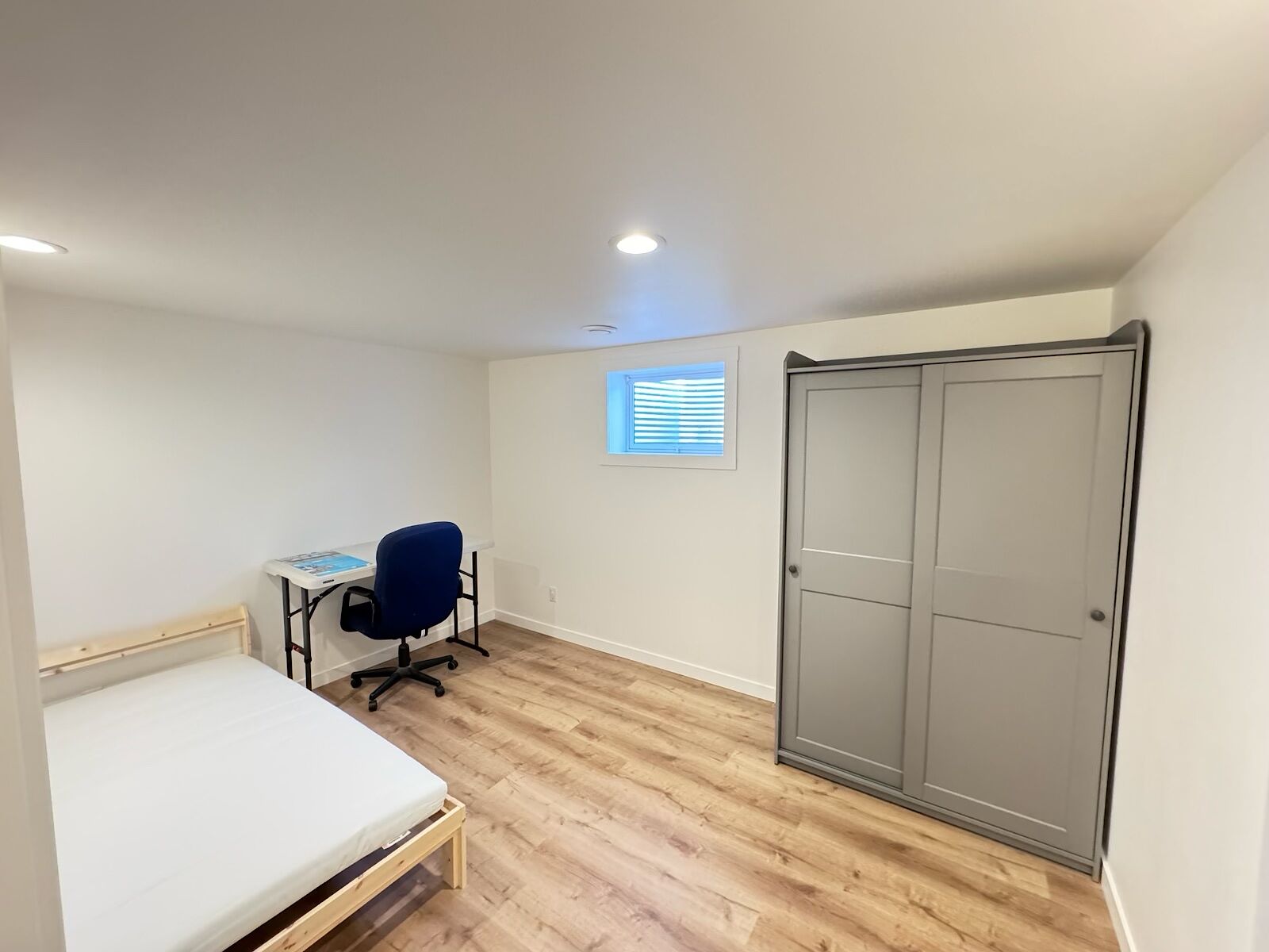 Calgary 1 bedroom Room For Rent for rent. Property photo: 593751-1