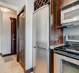 Bright Condo with Large Walk-in Closet