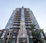 BELTLINE- DRAKE - 1 BED PLUS DEN - FURNISHED TOWNHOUSE- 1 UG PARKING & LOCKER