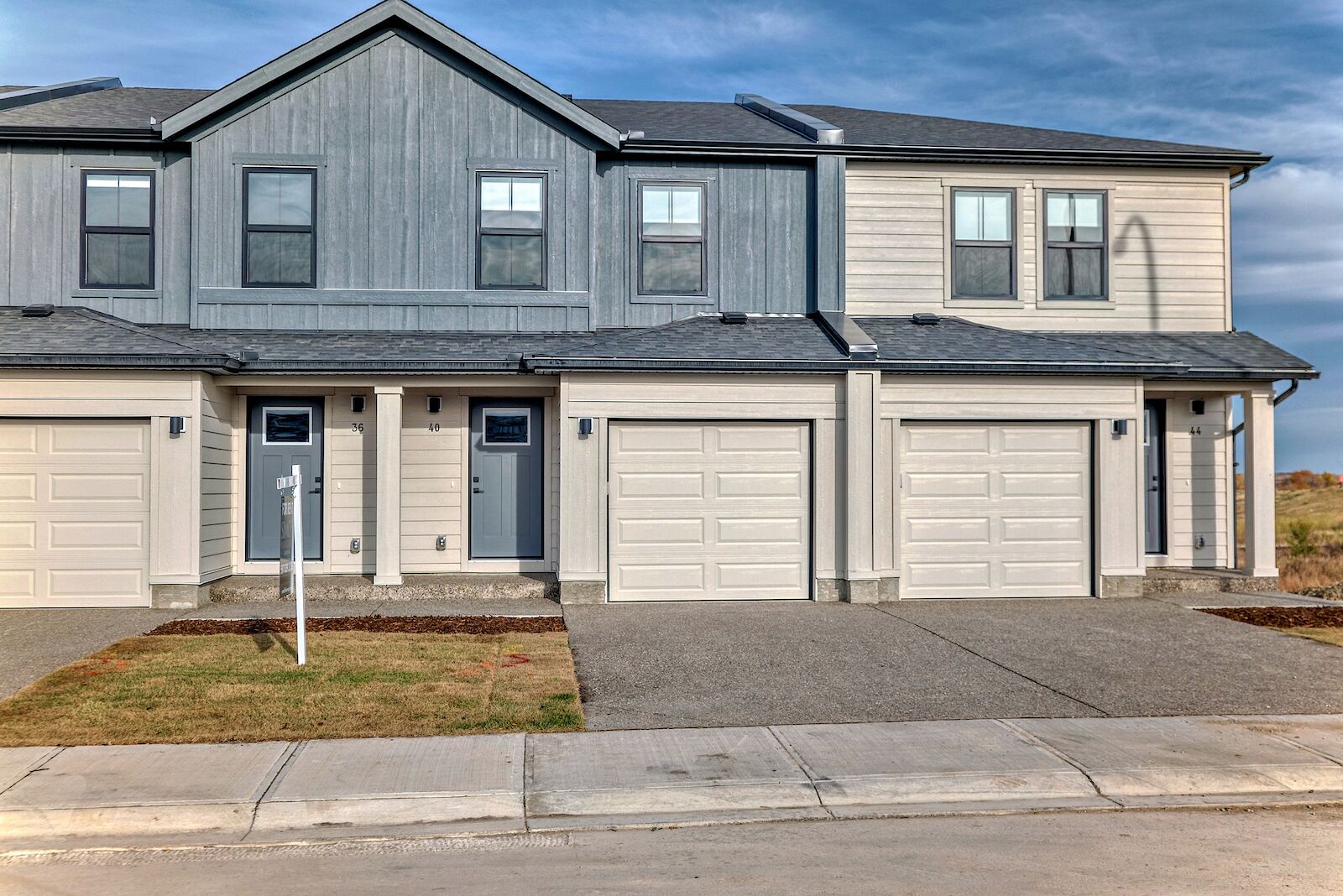 Calgary 3 bedrooms Townhouse for rent. Property photo: 594632-1