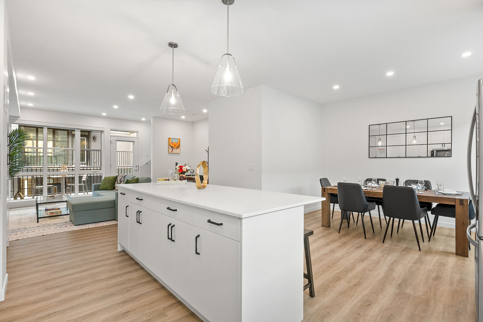 Calgary 3 bedrooms Townhouse for rent. Property photo: 594726-1