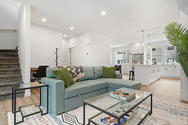 Calgary 3 bedrooms Townhouse for rent. Property photo: 594726-2