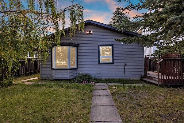 Calgary 2 bedrooms Basement for rent. Property photo: 594880-2