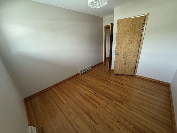 Calgary 3 bedrooms Main Floor for rent. Property photo: 595011-2