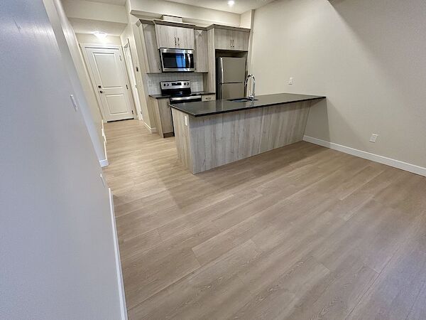 Calgary 2 bedrooms Basement for rent. Property photo: 595304-2