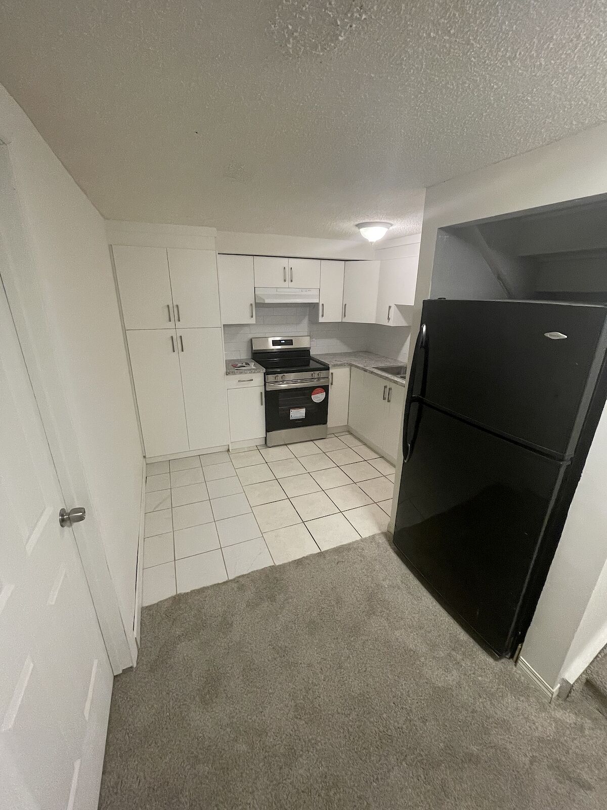 Calgary 3 bedrooms Basement for rent. Property photo: 595319-1