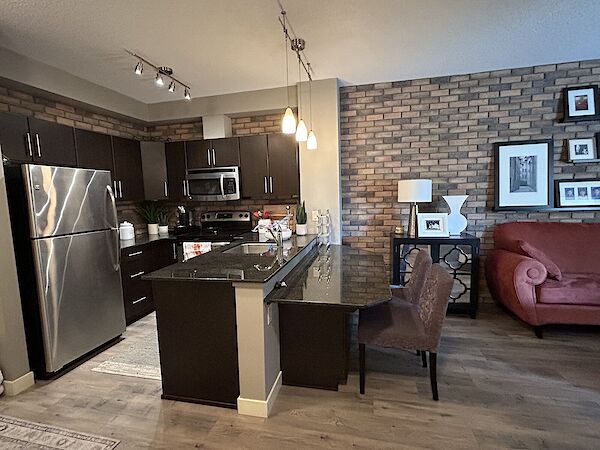 Calgary 1 bedroom Condo Unit for rent. Property photo: 595561-2