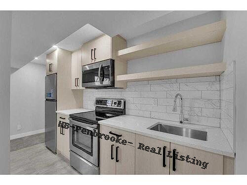 Calgary 2 bedrooms Basement for rent. Property photo: 595966-1