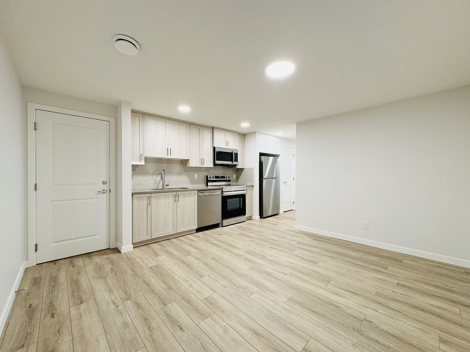 Calgary 2 bedrooms Basement for rent. Property photo: 596438-1