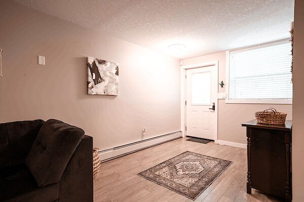 Calgary 1 bedroom Condo Unit for rent. Property photo: 596920-3