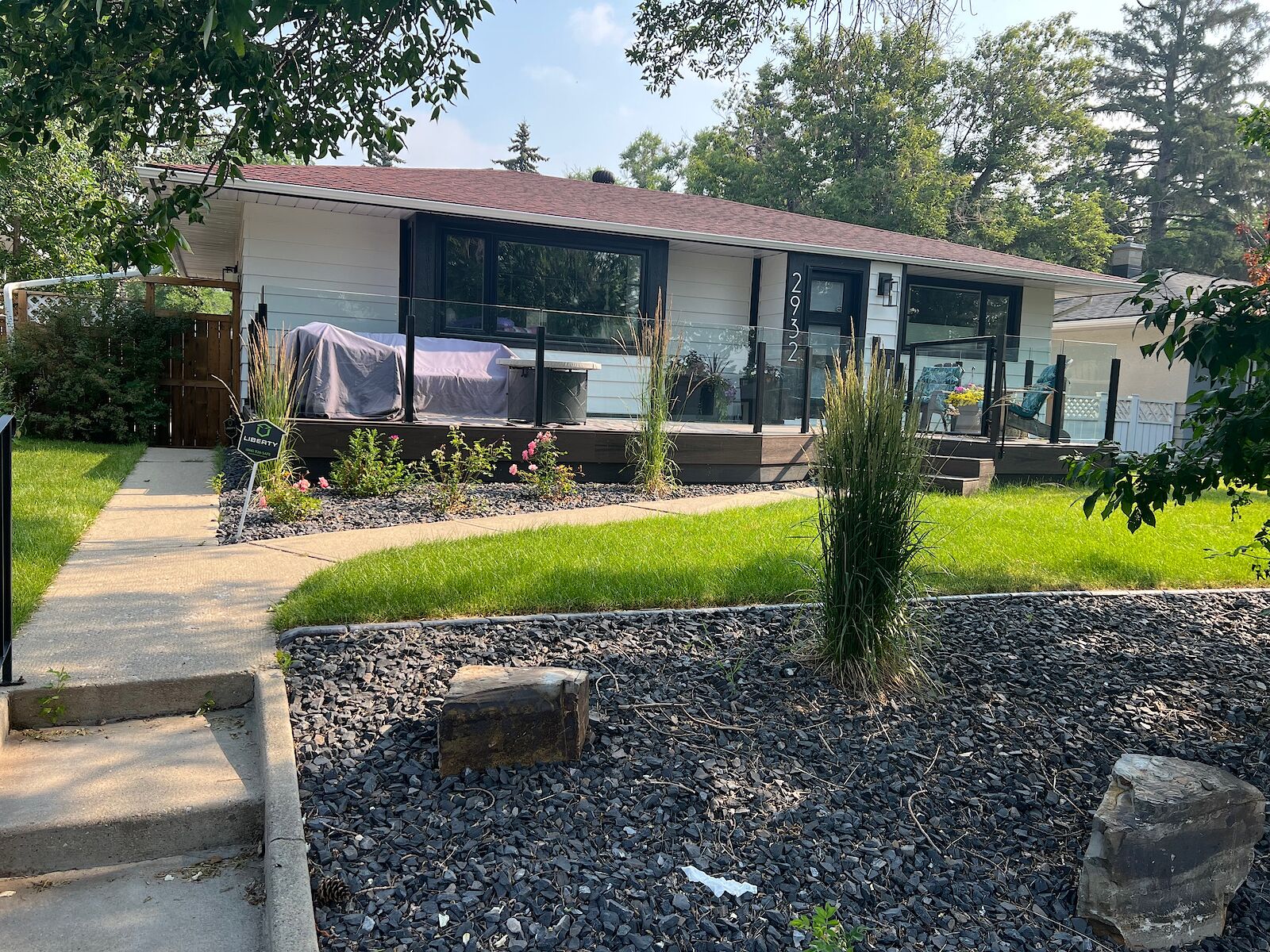 Calgary 4 + Den bedrooms House for rent. Property photo: 597627-1