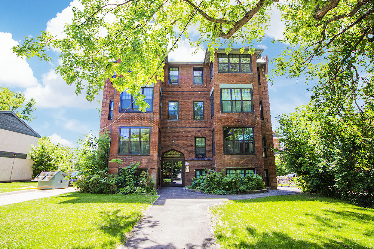 Winnipeg 2 bedrooms Apartment for rent. Property photo: 597782-1