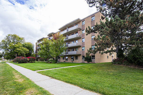 Orangeville bachelor bedrooms Apartment for rent. Property photo: 597812-3