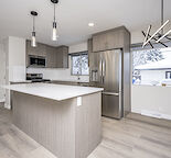 UNISON 2 BEDROOM MAIN FLOOR IN BRENTWOOD