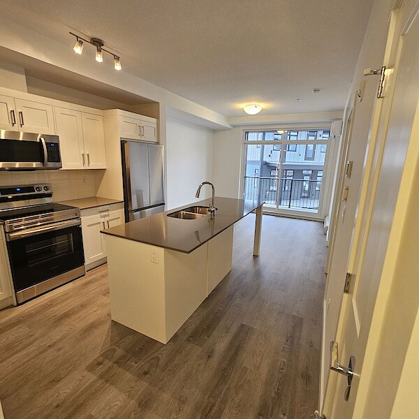 Calgary 2 bedrooms Condo Unit for rent. Property photo: 598538-3