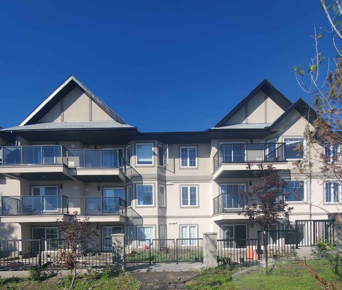 Calgary 2 bedrooms Condo Unit for rent. Property photo: 598624-1