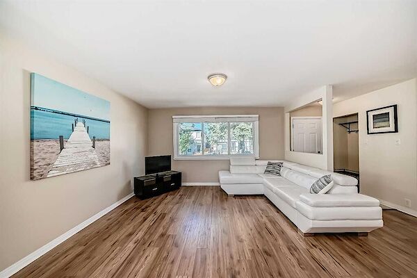 Calgary 2 bedrooms Main Floor for rent. Property photo: 598647-3