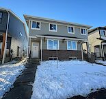 Alluring 3 bedroom plus den and 3 bath in Mahogany