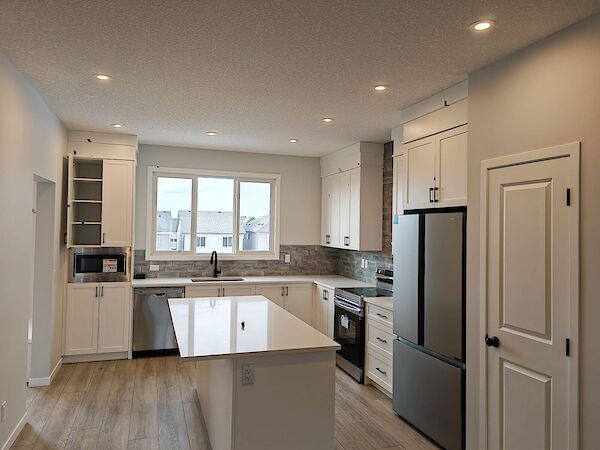 Calgary 3 bedrooms House for rent. Property photo: 598927-3