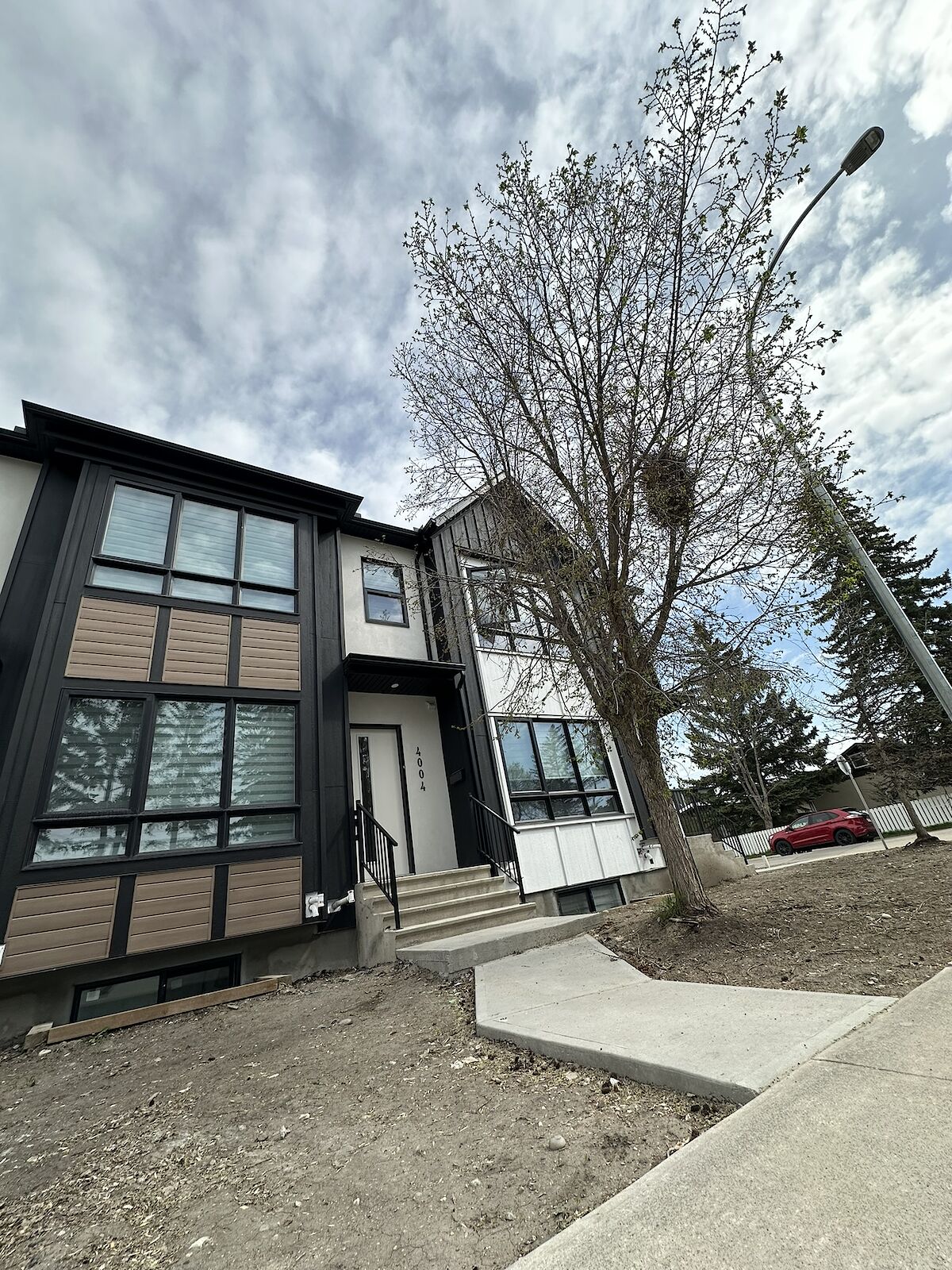 Calgary 2 bedrooms Townhouse for rent. Property photo: 598951-1
