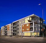 Corner Unit (2 bd, 2 ba) in Shaganappi