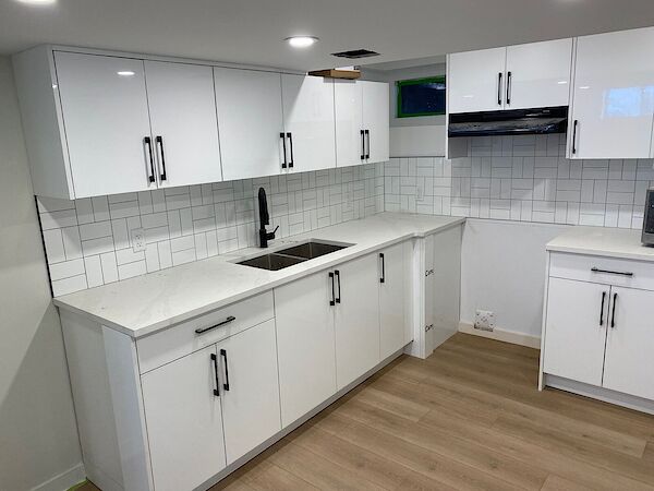 Calgary 3 bedrooms Basement for rent. Property photo: 599640-2