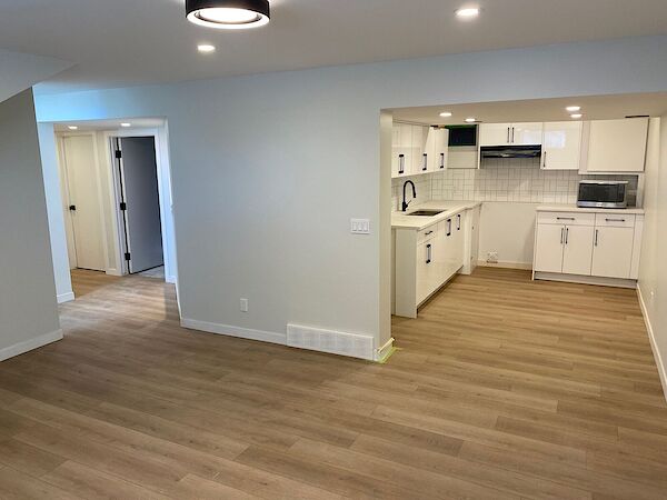 Calgary 3 bedrooms Basement for rent. Property photo: 599640-3