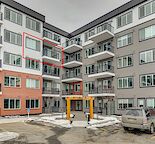 NEWER 2 Bedroom and Den Unit in Harlow in Wolf Willow!