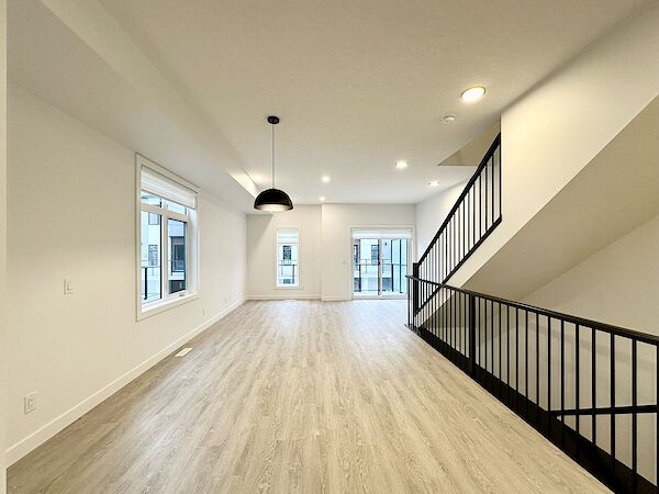 Calgary 2 + Den bedrooms Townhouse for rent. Property photo: 600220-3