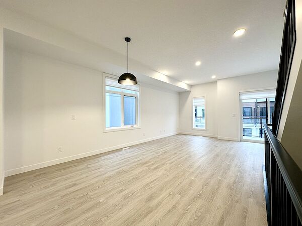 Calgary 2 + Den bedrooms Townhouse for rent. Property photo: 600220-2