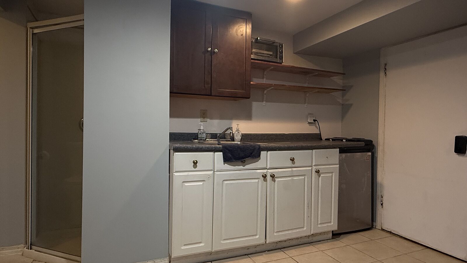 Calgary 1 bedroom Room For Rent for rent. Property photo: 600303-1