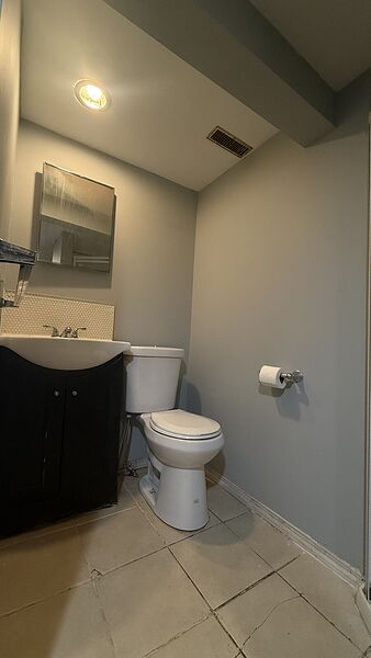 Calgary 1 bedroom Room For Rent for rent. Property photo: 600303-2