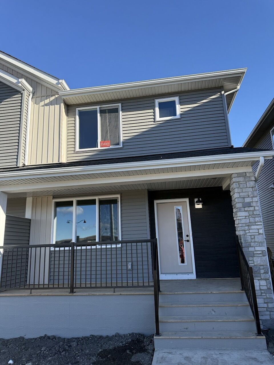 Calgary 3 bedrooms Duplex for rent. Property photo: 601171-1