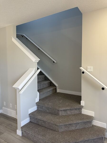 Calgary 3 bedrooms Duplex for rent. Property photo: 601171-2
