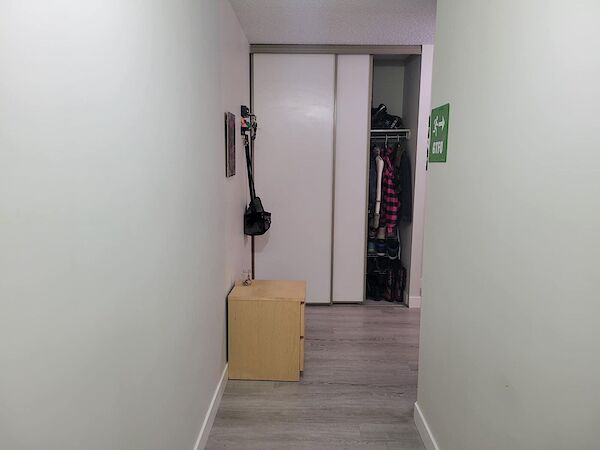 2 bed 1 bath corner unit