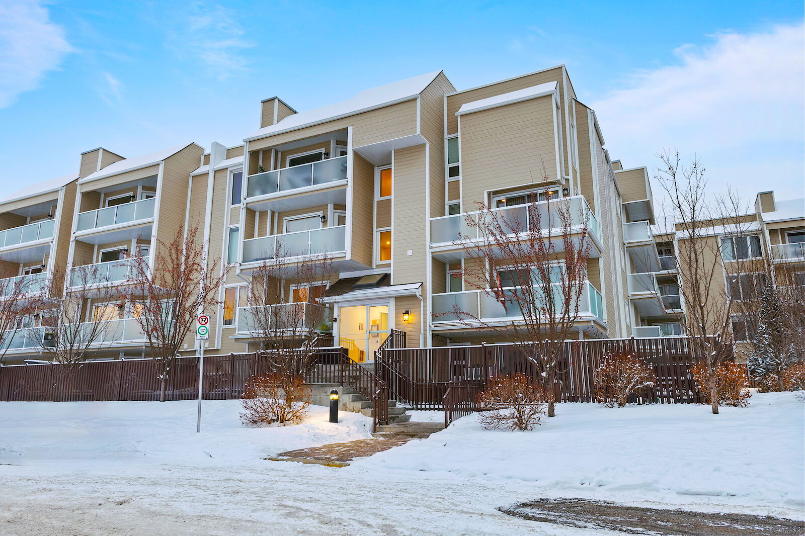 Calgary 1 bedroom Condo Unit for rent. Property photo: 601812-1