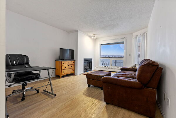 Calgary 1 bedroom Condo Unit for rent. Property photo: 601812-3