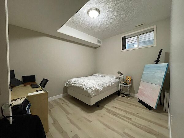 Calgary 2 bedrooms Room For Rent for rent. Property photo: 602450-3