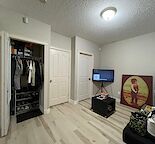 Arbour lake near Crowfoot LRT Station-Room Rent