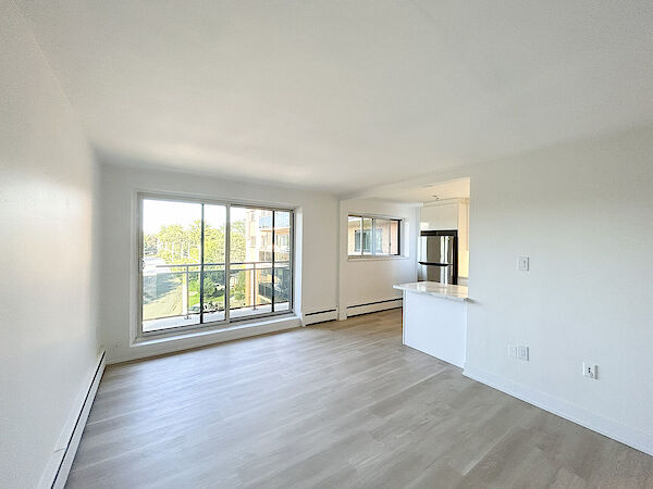 Burlington 2 bedrooms Apartment for rent. Property photo: 602750-2