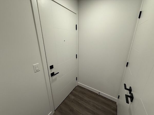 Calgary 2 + Den bedrooms Condo Unit for rent. Property photo: 602751-2