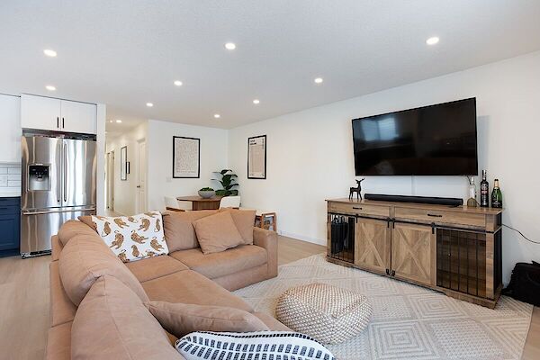 Calgary 3 bedrooms Main Floor for rent. Property photo: 603080-2