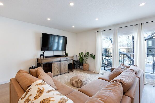 Calgary 3 bedrooms Main Floor for rent. Property photo: 603080-3