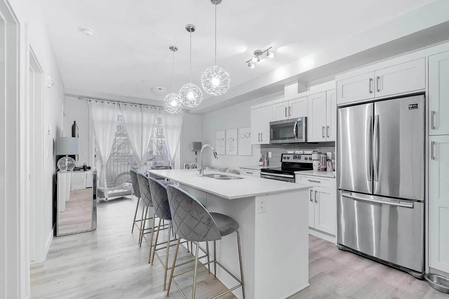 Calgary 2 bedrooms Condo Unit for rent. Property photo: 603099-1