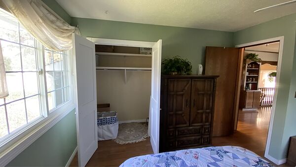 Calgary 1 + Den bedrooms Room For Rent for rent. Property photo: 603229-3