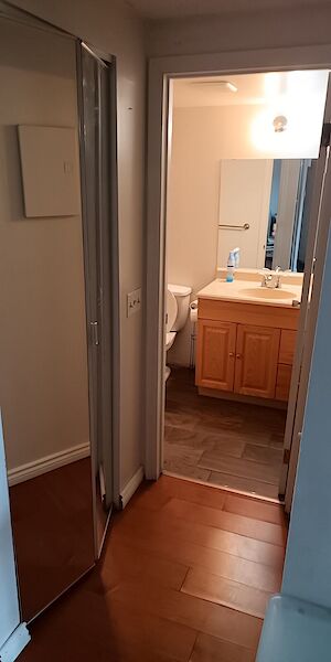 Calgary 1 bedroom Condo Unit for rent. Property photo: 603343-2